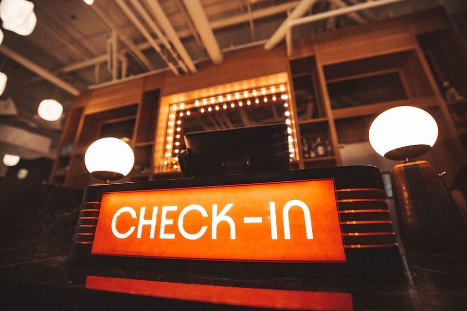 Arrive effortlessly and glide into a warm, welcoming check-in.