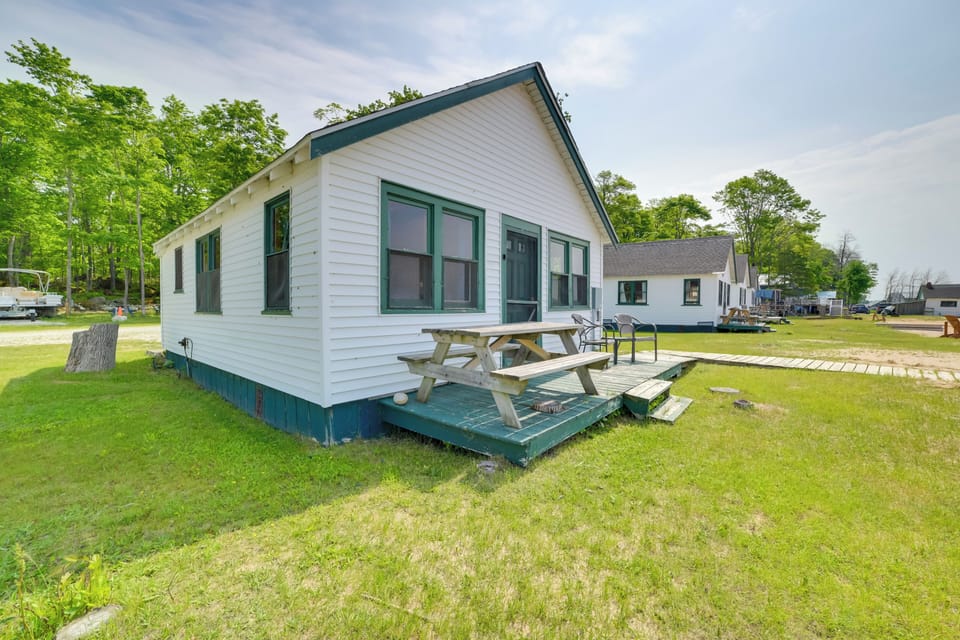 Cedarville Vacation Rental | 2BR | 1BA | 500 Sq Ft | Step-Free Entry