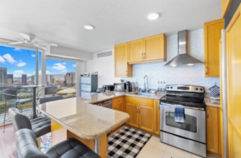Kitchen and kitchen nook with the view