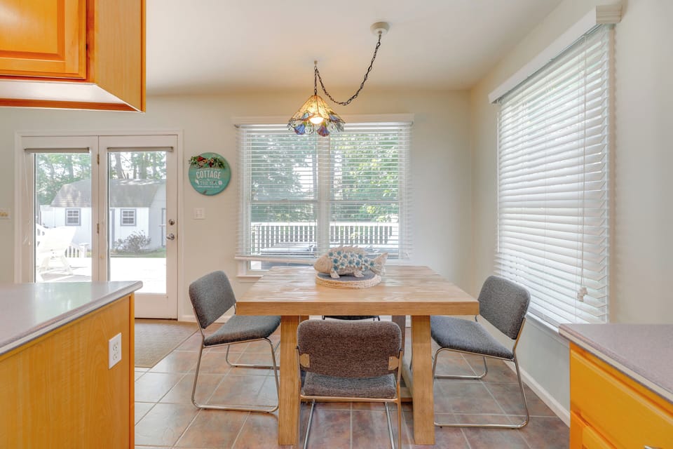 Additional Dining Area