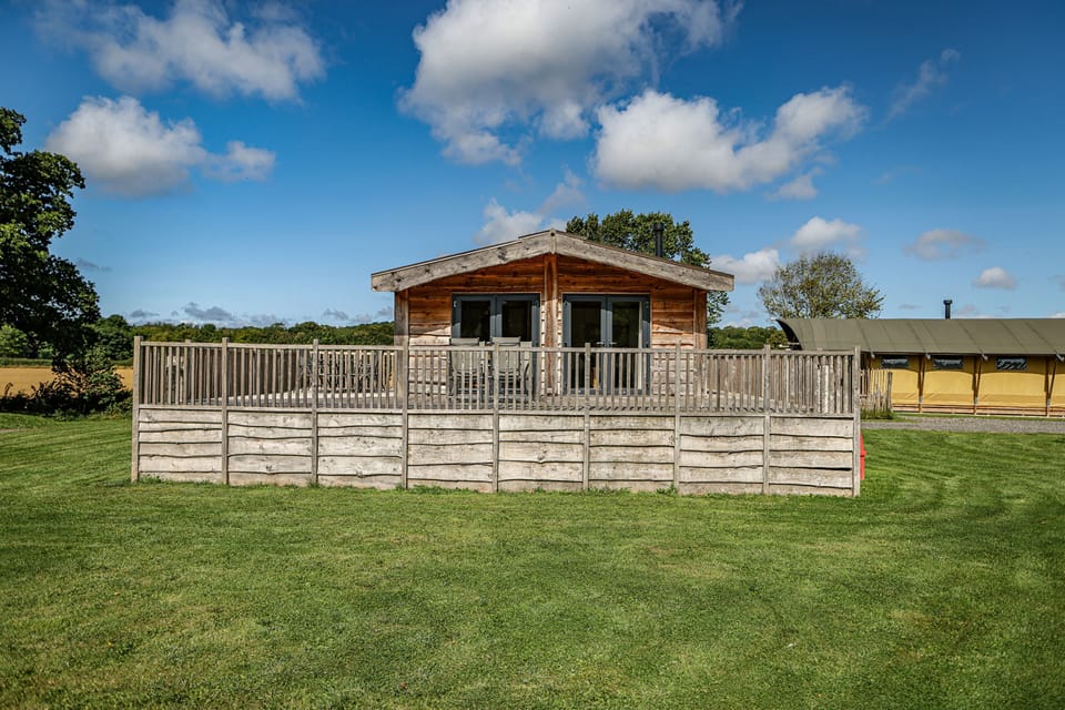 Dog Friendly Curlew Lodge accommodation in North Yorkshire