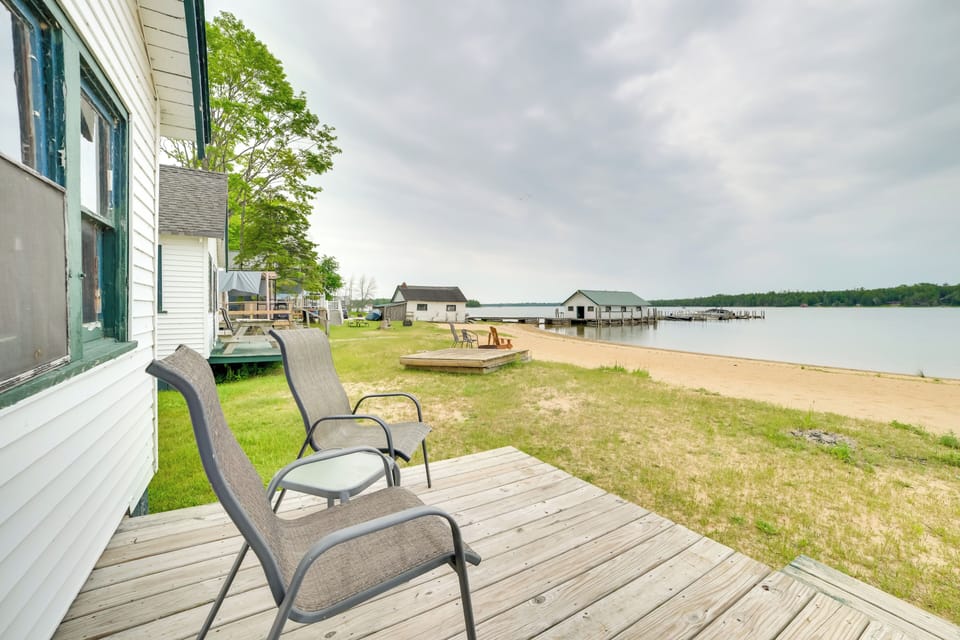 Cedarville Vacation Rental | 2BR | 1BA | 500 Sq Ft | 2 Steps to Enter