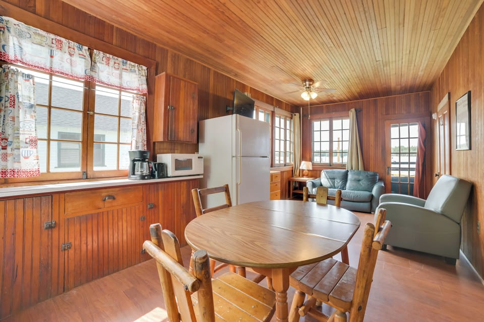 Living Space | Central Heating | Free WiFi | Smart TV