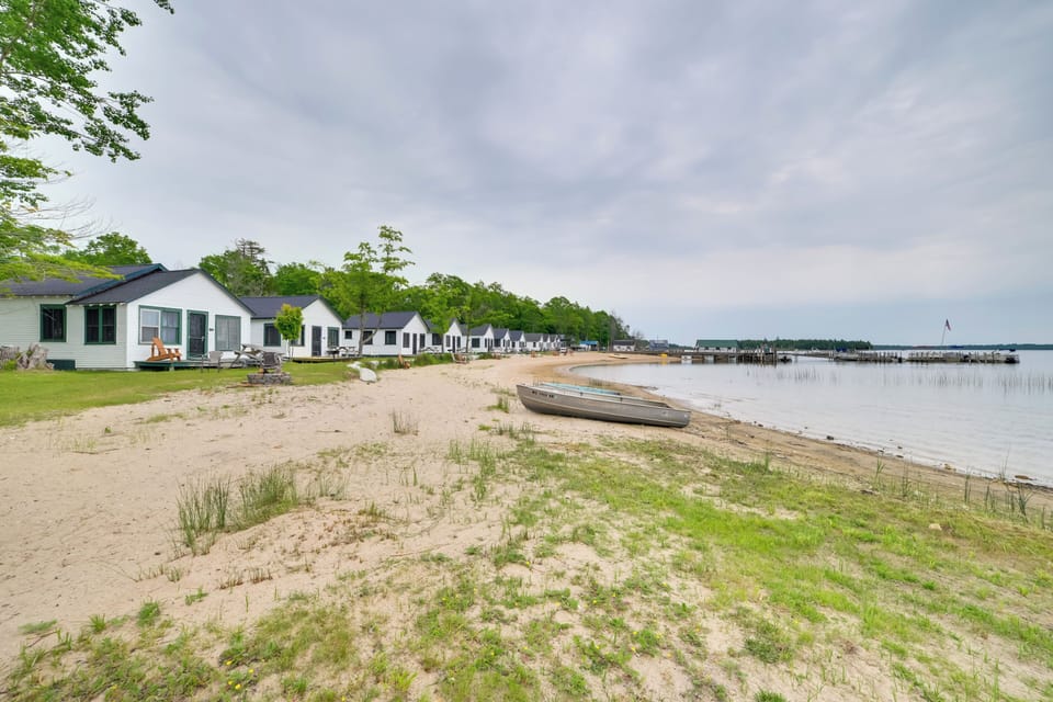 Cedarville Vacation Rental | 2BR | 1BA | 700 Sq Ft | 3 Steps to Enter