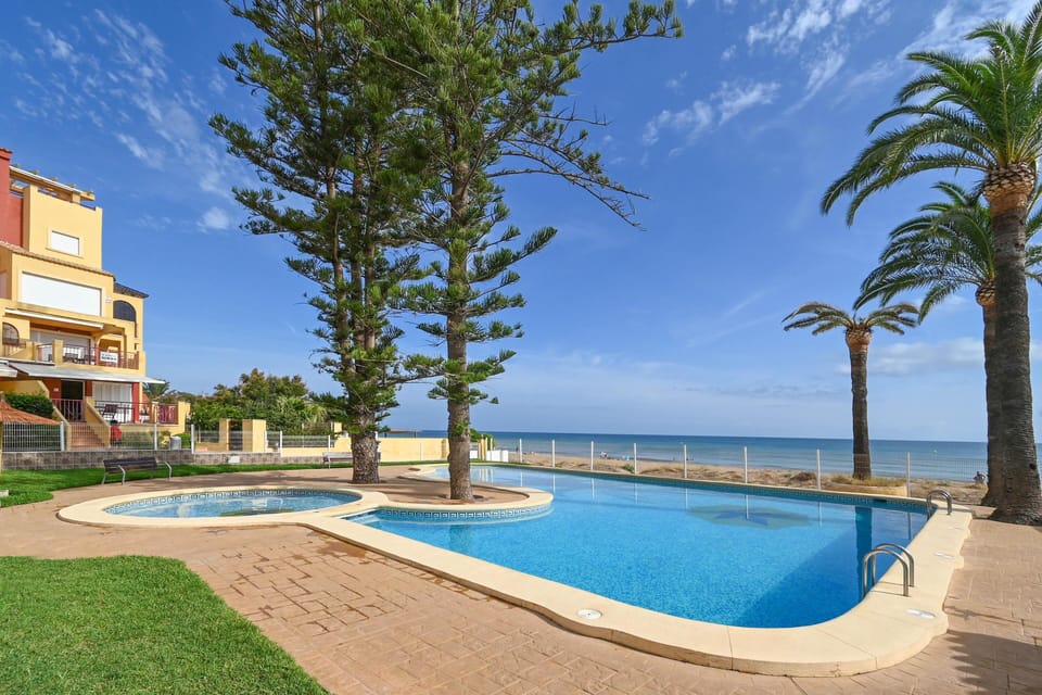 Communal swimming pool