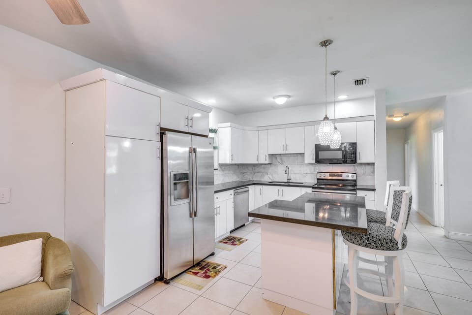 Kitchen | Trash Bags & Paper Towels