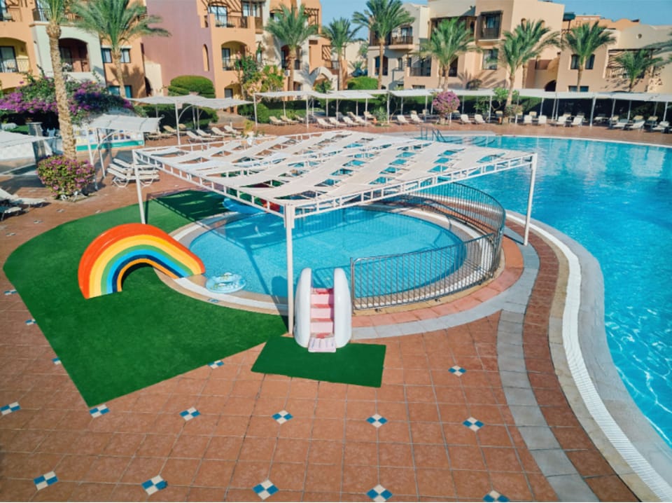 Let little ones play safely in the shaded splash area.