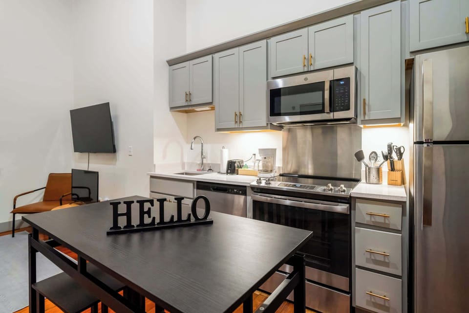 405 - Kitchen and Dining Area