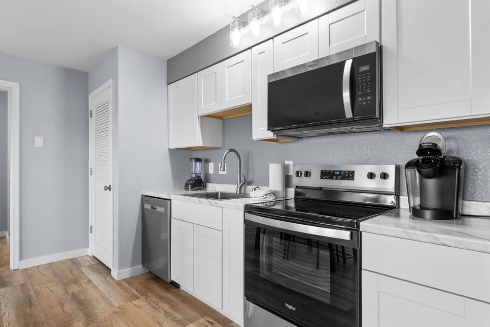 Full Kitchen