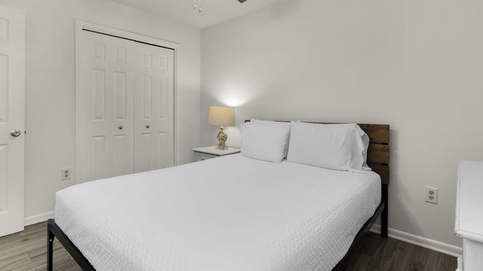 Beachwood Villas 1C - Bedroom
