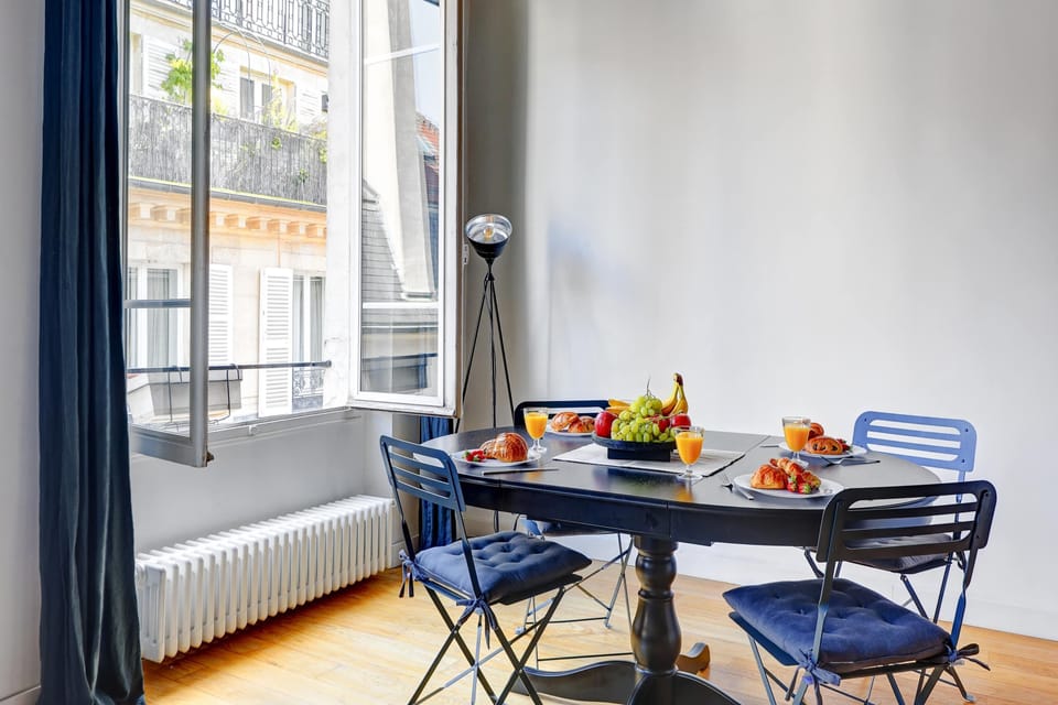Dining details