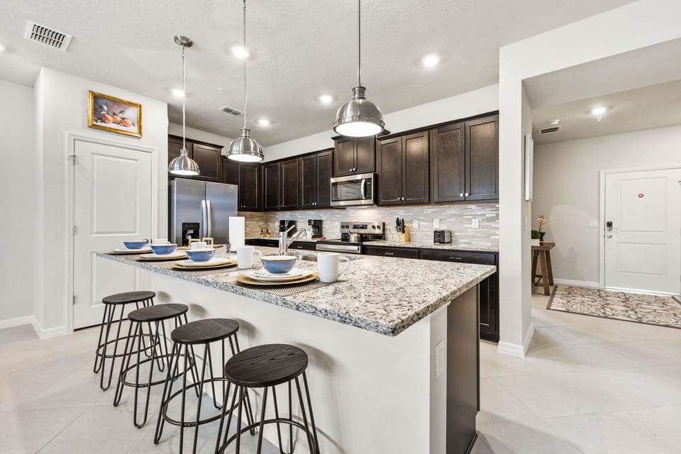 Fully equipped kitchen