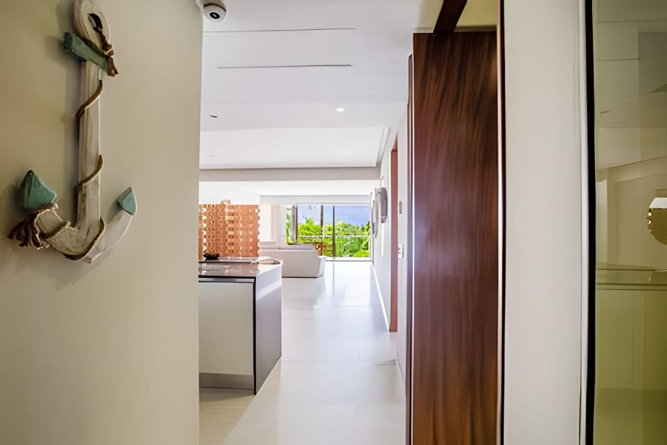 On site,Area and facilities,Decorative detail,Location,View(from property / room)