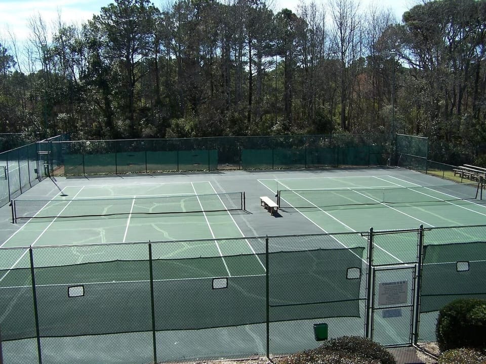 Tennis & Pickleball