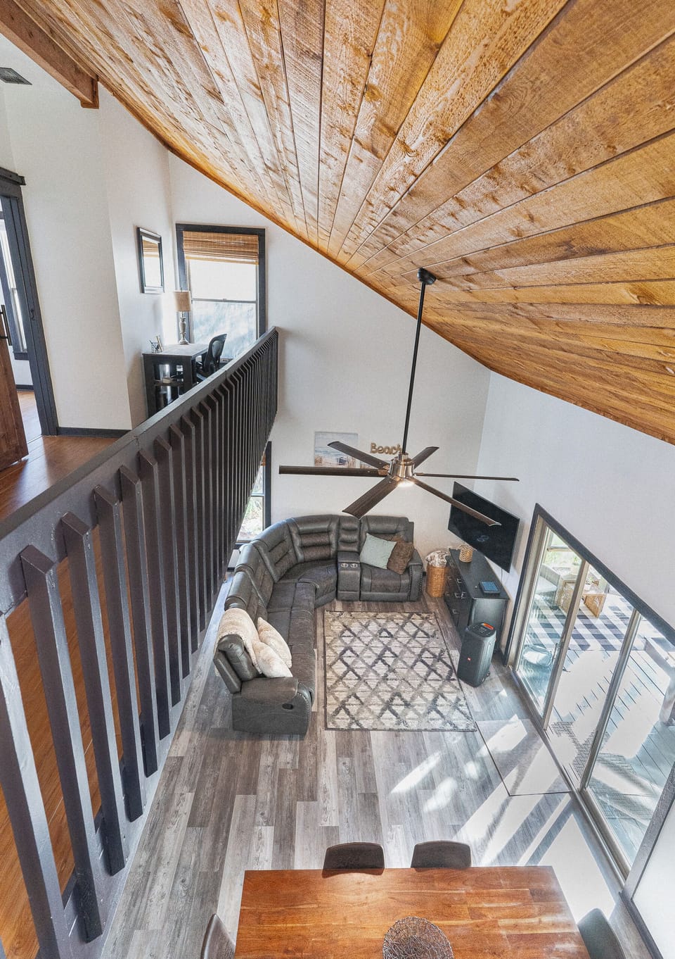 Living room with high ceiling 