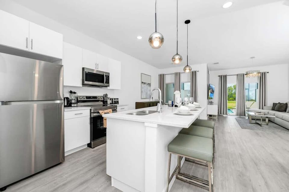 Cook up a storm in a kitchen stocked with all the essentials and modern appliances.