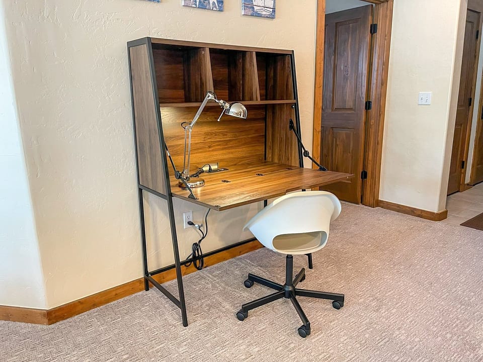 Work Desk