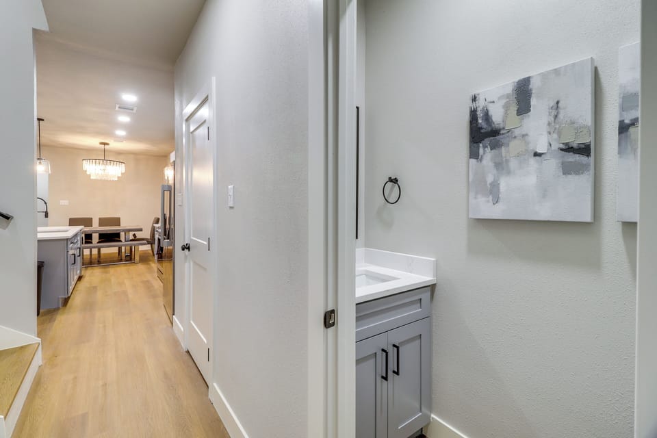 Half Bathroom | 1st Floor