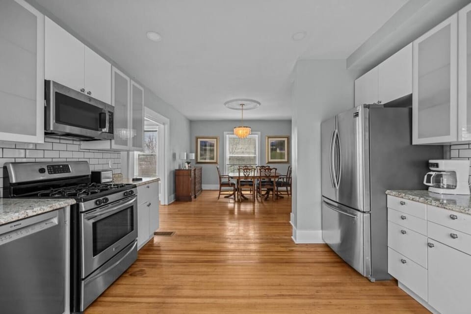 6fe63aa2-0078-4407-8808-b927d9c26b49