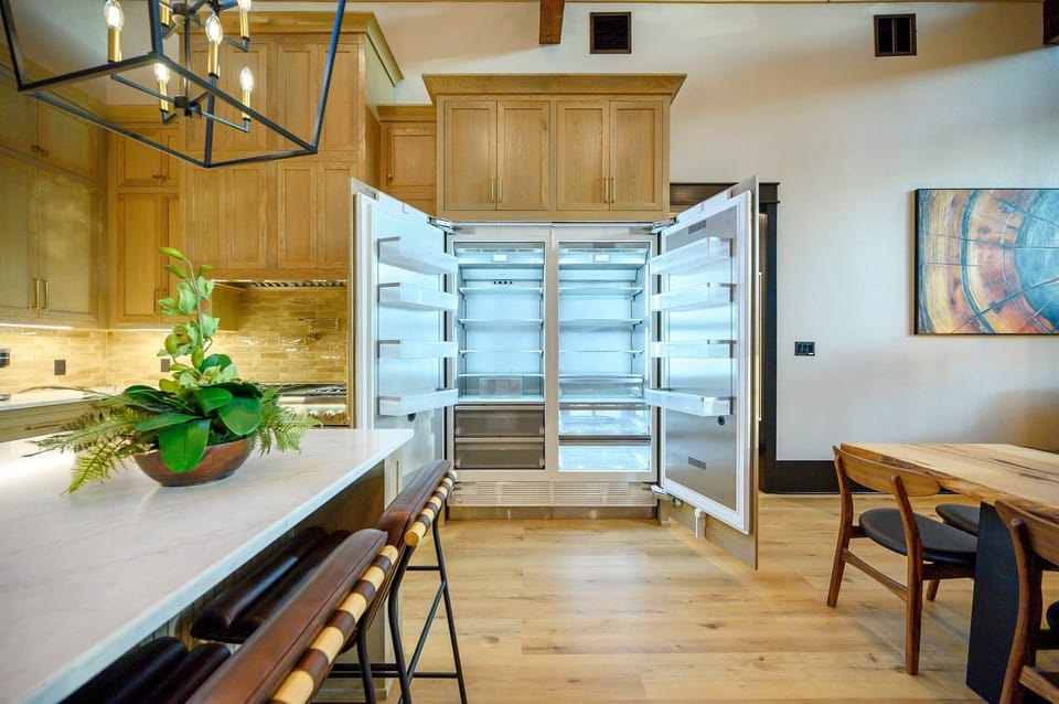 subzero refrigerator and freezer