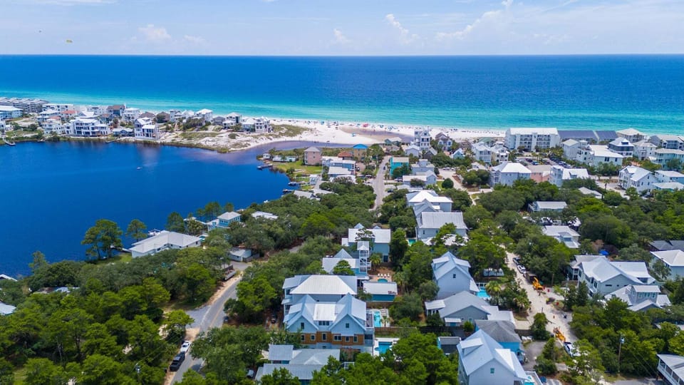Magnolia Tides |  Minutes From Beach Access | Multiple Balconies | Private Pool & Spa | 6 House Bikes