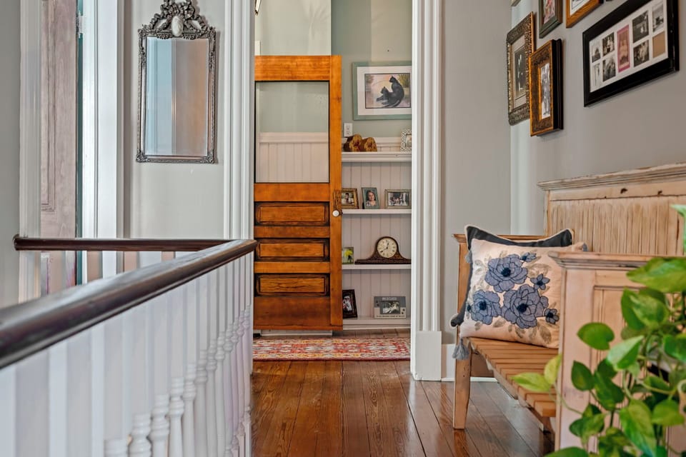 Leading to the laundry, bathroom and two guest bedrooms.