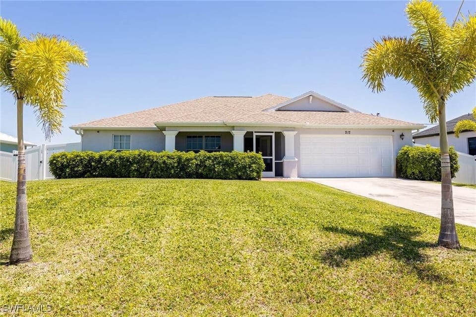 This home is located in a quiet neighbourhood in the SW quadrant of Cape Coral.