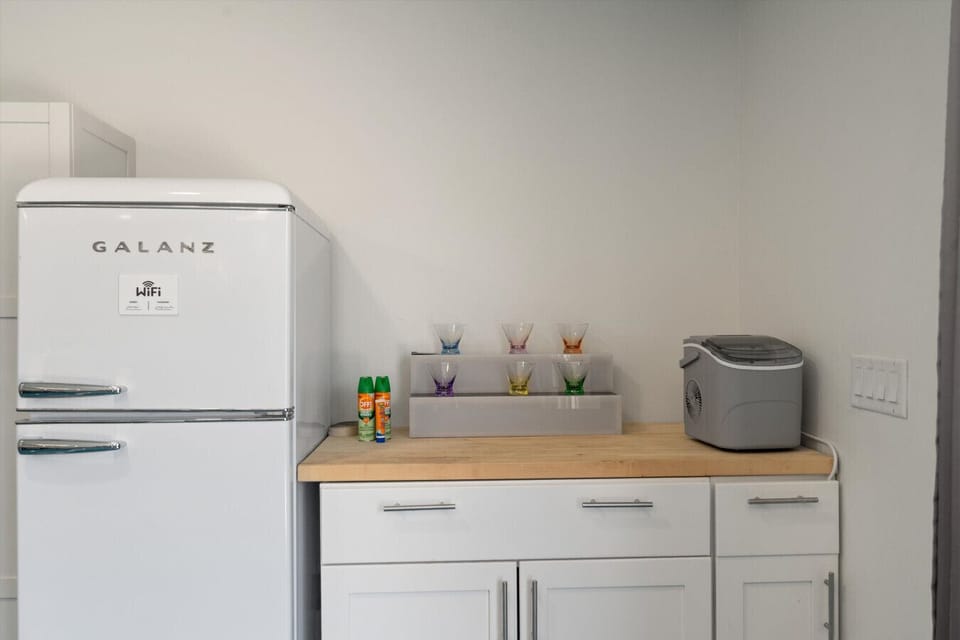 Casita+game room.  Mini  fridge.