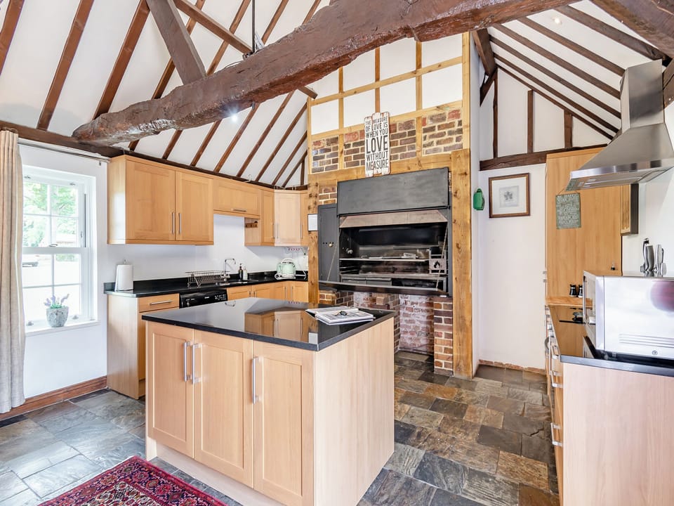 Kitchen | The Barn - Whitmoor Farm, Woking, near Guildford