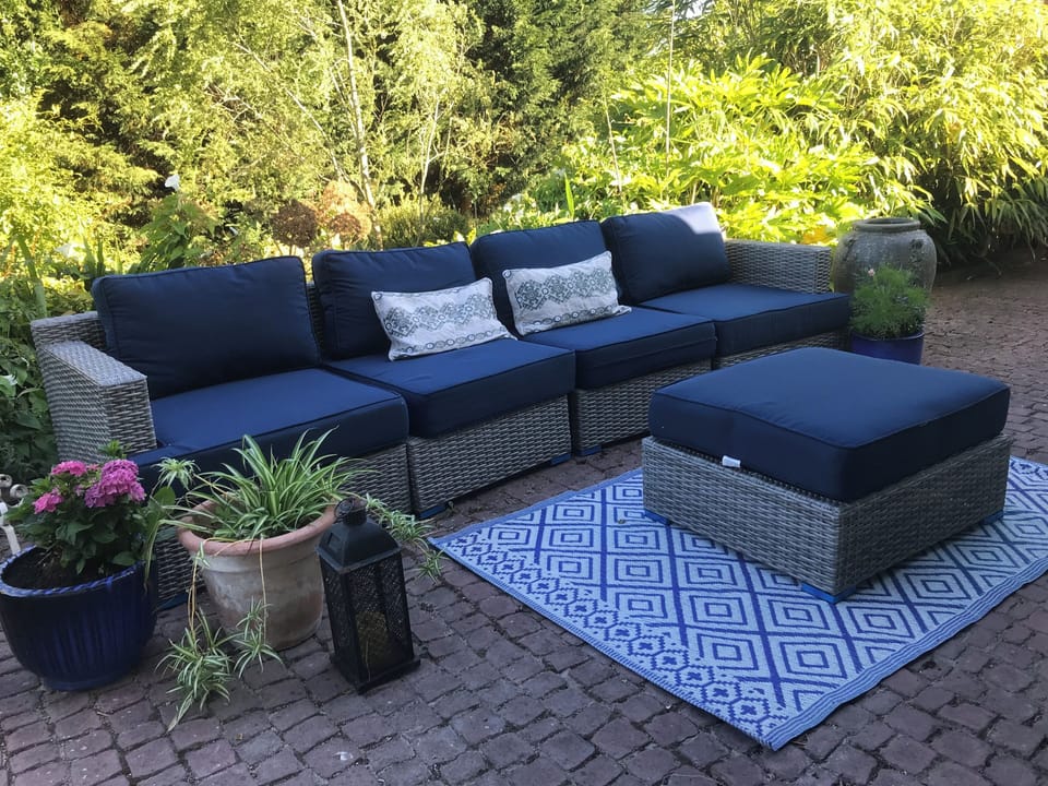 Terrace with sun sail