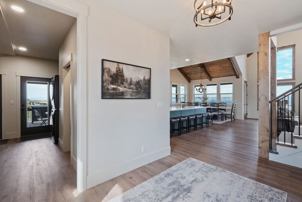 Living Room - Entryway