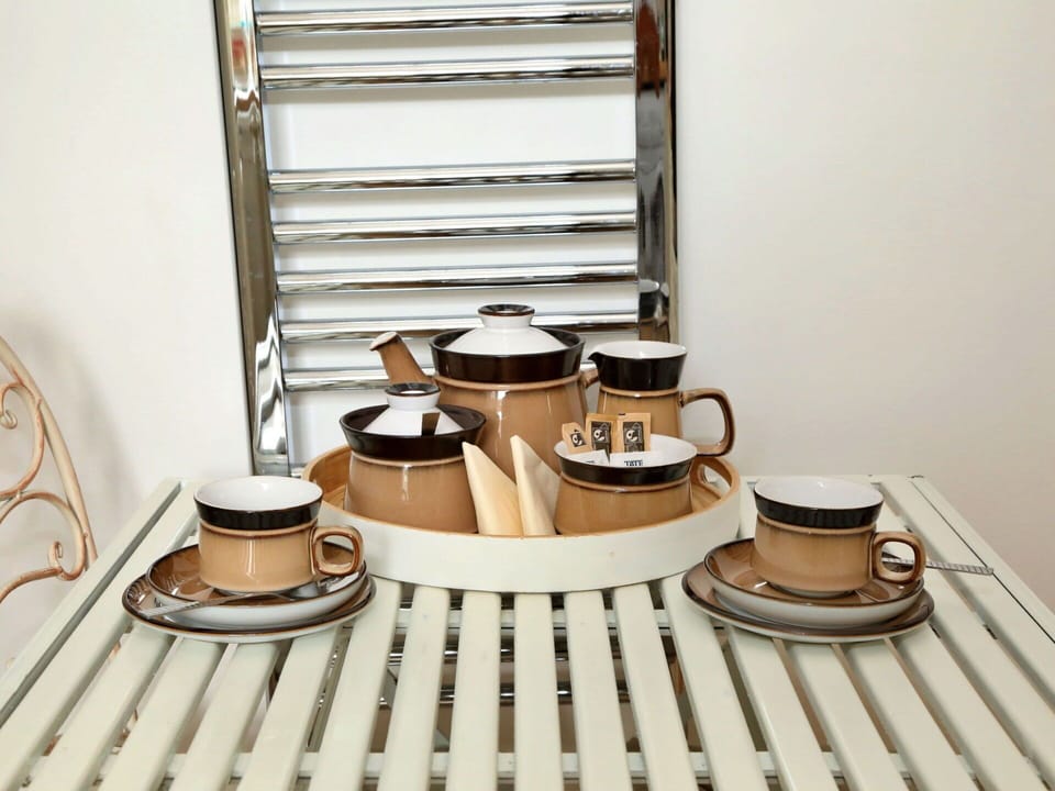 Tableware, Serveware, Dishware, Cup, Porcelain, Drinkware, Coffee Cup, Saucer, Dinnerware Set