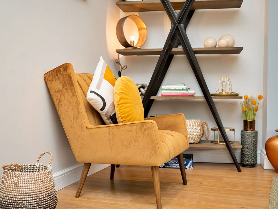 Shade, Mountain Range, Outdoor Structure, Eco Hotel, Deck, Outdoor Furniture, Garden, Chair, Landscaping, Hardwood