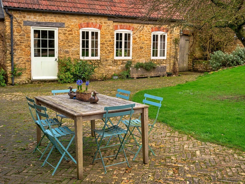 Deck, Shade, Hardwood, Outdoor Furniture, Balcony, Plank, Eco Hotel, Swimming Pool, Wood Flooring, Resort
