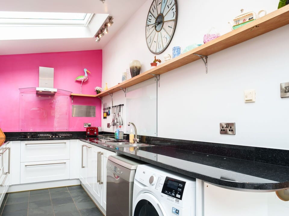 Kitchen, Major Appliance, Kitchen Appliance, Interior Design, Countertop, Flooring, Washing Machine, Home Appliance, Floor, Furniture