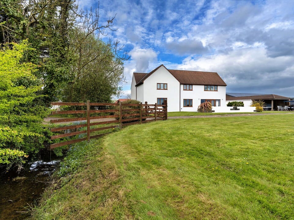 Apartment, Mountain Range, Valley, Alps, Hotel, Mountain Village