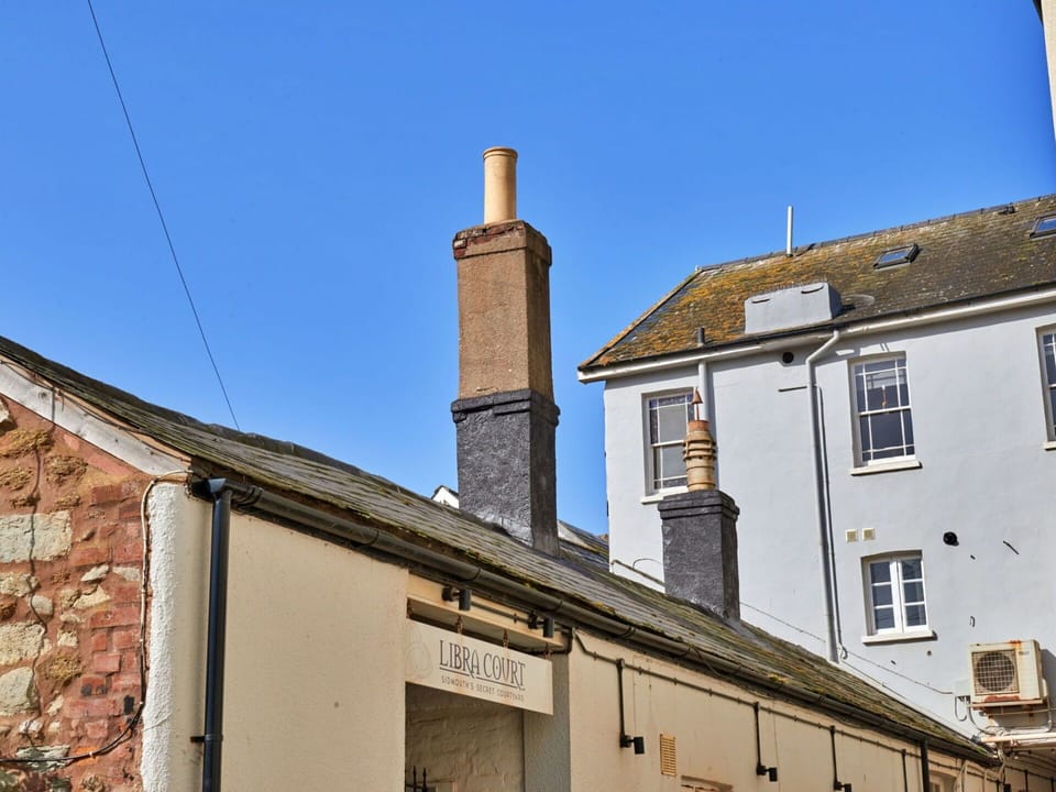 Wall, Composite Material, Iron, Chimney, Pole, Slope, Brickwork, Electrical Supply