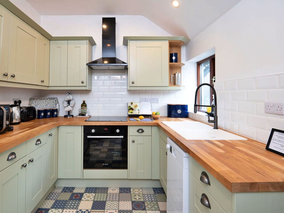 Apartment, Balcony, Shade, Marina, Hotel, Dock