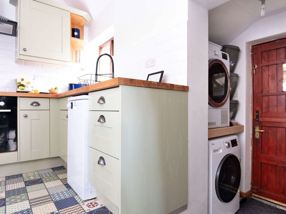 Apartment, Balcony, Shade, Marina, Hotel, Dock