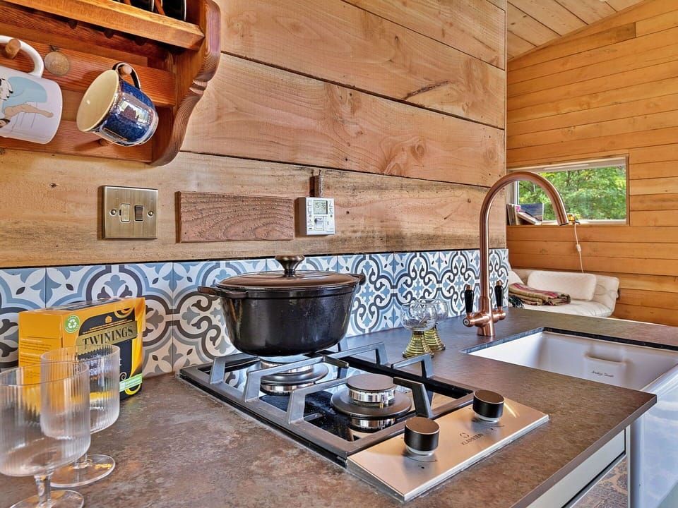 Apartment, Balcony, Shade, Marina, Hotel, Dock