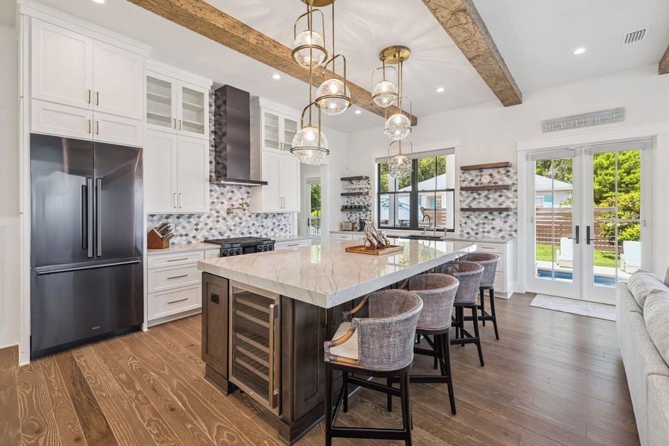 Expansive Chef's Kitchen!