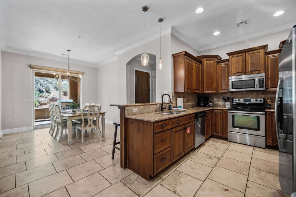 Fully equipped kitchen