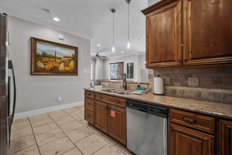 Fully equipped kitchen