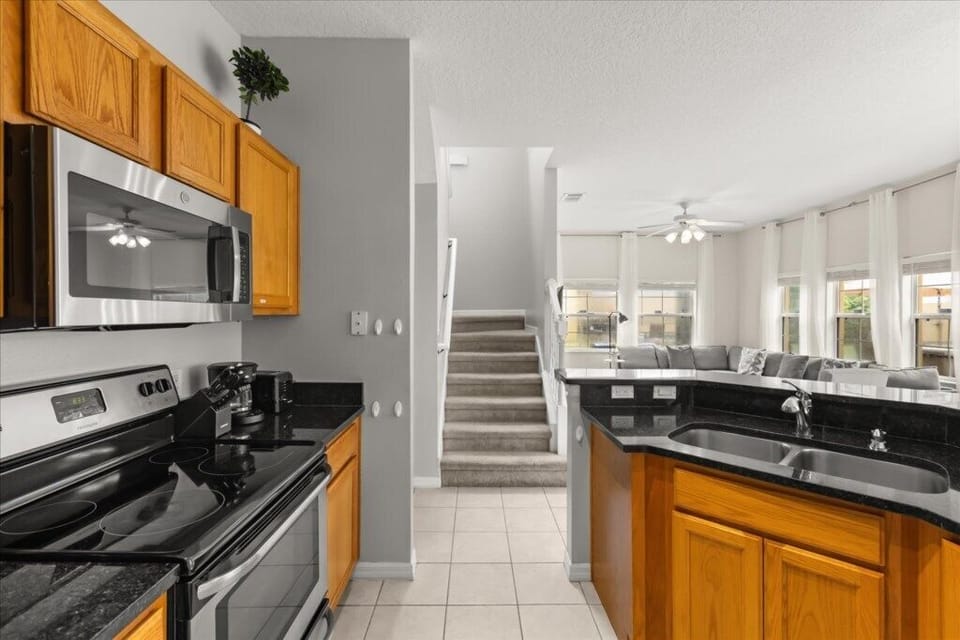 3162 Yellow Lantana Lane NEWER (10).jpg