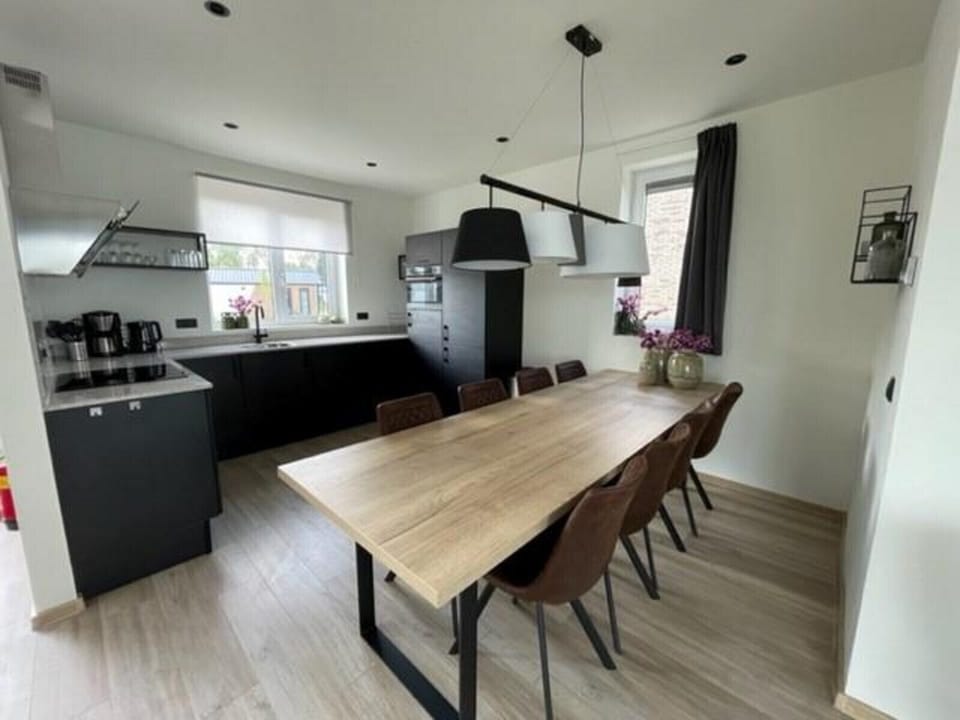 Vakantiepark Aan de Maas - Pavilion l'etage 8 - dinning room