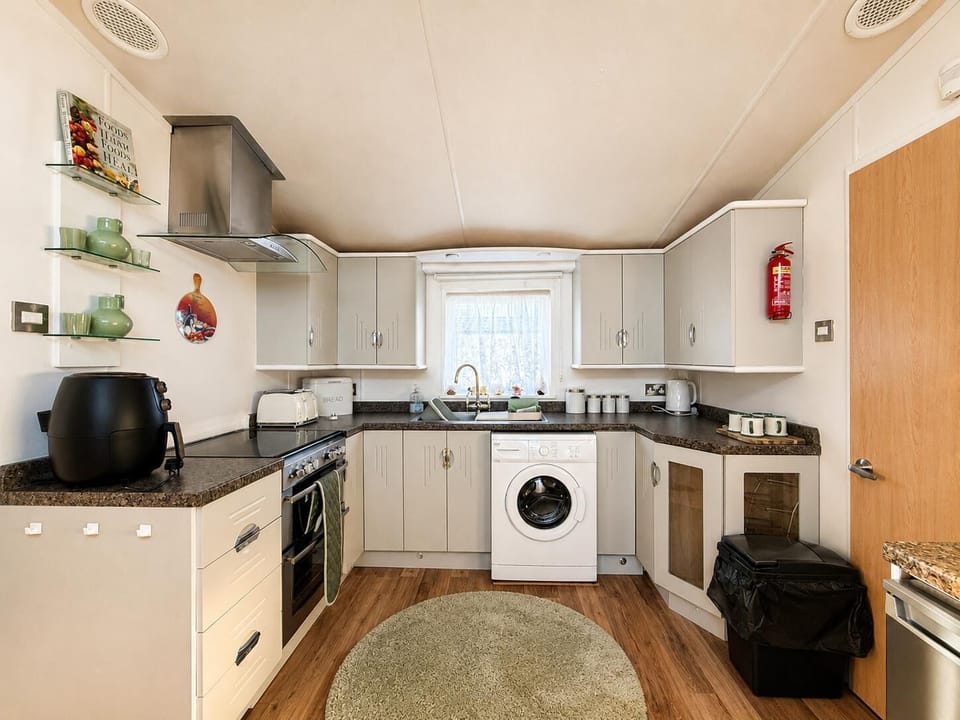 With lots of storage you can unpack and make yourself feel at home in no time. Enjoy your break at Southview Holiday park