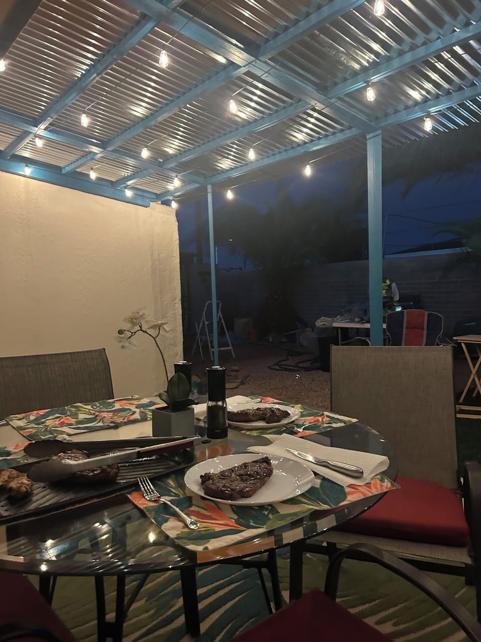 Outdoor dining