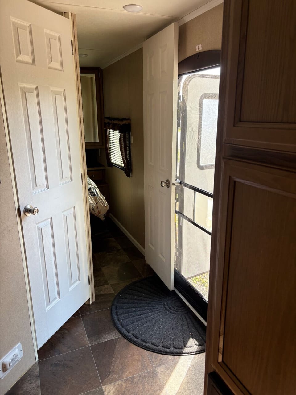 Step inside your lakeside retreat- Step inside your lakeside retreat- all the comforts of home with easy access to all the fun