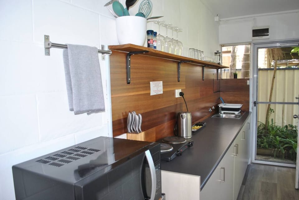 Kitchenette (1)