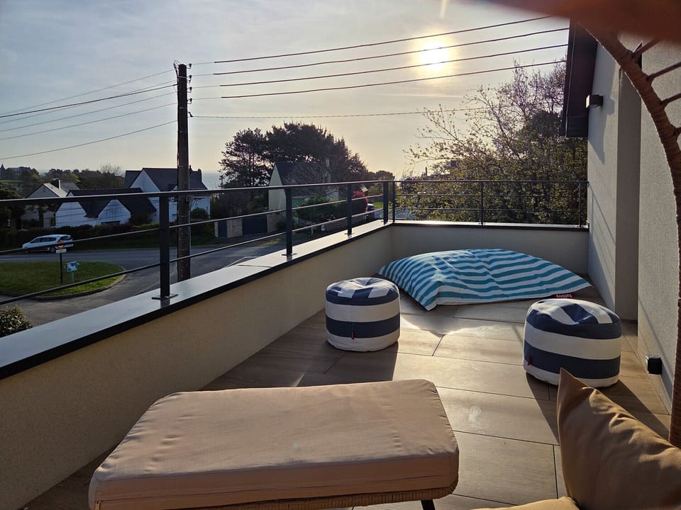 Sea view from the accessible terrace on the upper floor